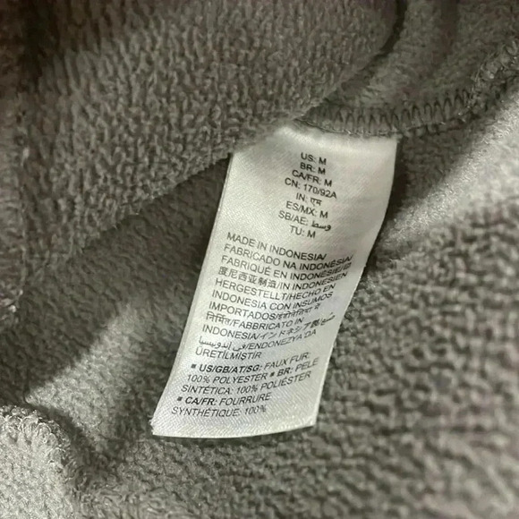 Amazon Essential Sherpa faux fur lined grey vest size medium - Picture 3 of 4